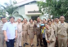 สืบสานพระปณิธาน… พล.อ.ประยุทธ์ เชิญสิ่งของพระราชทาน สู่ผืนแผ่นดินกาญจนบุรี