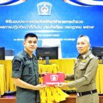 มือปราบตรงฉินแห่งเมืองกาญจน์ เชิดชูคนดี สีกากี! มอบรางวัลผู้ปฏิบัติหน้าที่ดีเด่น ยกย่อง “ผู้กำกับมานะ”