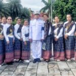 ใต้ร่มพระบารมี:คนของแผ่นดิน
