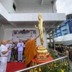 สมุทรปราการ พระราชวชิรคณาทร เจ้าอาวาสวัดบางพลีใหญ่กลางเป็นประธานพิธีเบิกเนตรพระ สมุทรพิทักษ์มงคลพระพุทธรูปปางห้ามญาติ นำ