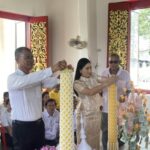 หัวสำโรงคึกคัก แห่เทียนพรรษา 2 วัด สืบสานพระพุทธศาสนา เด็กเล็กสร้างสีสันแม้งอแงร้องหาผู้ปกครอง