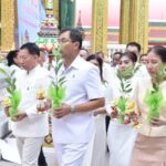 จังหวัดนนทบุรี จัดพิธีทำบุญตักบาตร ถวายเทียนพรรษา และเวียนเทียน เนื่องในวันอาสาฬหบูชาและวันเข้าพรรษา ประจำปี 2569