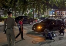 นทท.จีน เมาขับ SUV พุ่งชนรถติดไฟแดง เสียหายหลายคัน ปฏิเสธเป่าแอลกอฮอล์ เพื่อนขวางก่อกวนสื่อห้ามบันทึกภาพ
