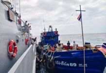 ทัพเรือภาคที่ 1 สกัดจับเรือบรรทุกน้ำมัน “ริสกีนำโชค 89” ยึดดีเซลเลี่ยงภาษีกว่า 60,000 ลิตรกลางอ่าวไทย