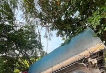 จ.อยุธยา สุดสลด…ผัวฆ่าเมียข้ามจังหวัด ขับกระบะไปลาลูก ก่อนพุ่งชน 18 ล้อ เสียชีวิต !!!