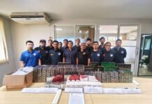 สืบสวน ภาค 8 บุกไปรษณีย์ลำแก่น ยึดบุหรี่เถื่อนต่างประเทศเกือบ 2,000 ซอง ซุกซ่อนรอส่งลูกค้านอกระบบ