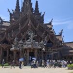 ทหารเรือสหรัฐฯ ไม่ได้มีแค่เที่ยวกลางคืน บุกแลนด์มาร์กพัทยา ชมปราสาทสัจธรรม–ทำกิจกรรม คาดใช้จ่ายวันละไม่ต่ำกว่าแสนบาท