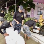 ศูนย์บรรเทาสาธารณภัย โรงเรียนการบิน ลงพื้นที่ให้ความช่วยเหลือประชาชนที่ได้รับผลกระทบจากอุทกภัย