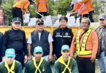 อำเภอนครชัยศรี เร่งกู้ถนนทางหลวง “สายหน้าการไฟฟ้าอำเภอนครชัยศรี คอสะพานรวมเมฆ ” ทำแนวป้องกันน้ำล้นตลิ่ง ติดตั้งเครื่องสูบน้ำ