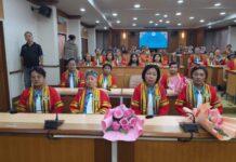 เทศบาลเมืองศรีราชา จัดพิธีมอบปัญญาบัตรนักเรียนสูงวัยวิทยา รุ่นที่ 2 โรงเรียนสูงวัยวิทยา