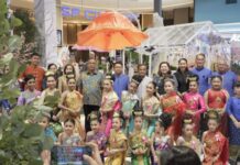 จังหวัดฉะเชิงเทรา เปิดเวที “Blooming Thai @ Chachoengsao” สร้างสรรค์ผ้าไทยจากภูมิปัญญา สู่แฟชั่นร่วมสมัย ขับเคลื่อน Soft Power สู่เวทีสากล