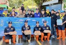 อำเภอบางเลน ร่วมกับทีมงานปกครองตำบลไทรงาม ลงพื้นที่มอบถุงยังชีพแก่ผู้ประสบอุทกภัย