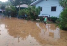 น้ำป่าหลากทะลักท่วมโรงเรียนบ้านห้วยหิน